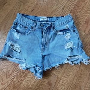Abercrombie mid rise shorts, curve love boyfriend shorts, size 25/0